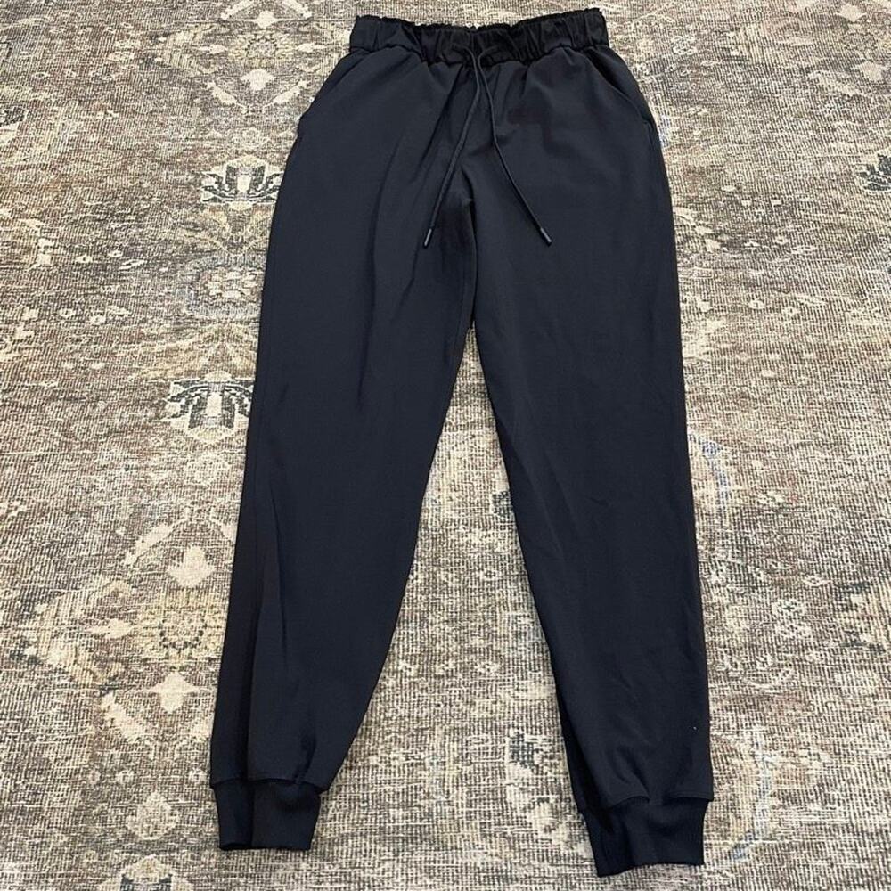 Lululemon Stretch High Rise Black Jogger Pants Ribbed Cuff Womens Size 6